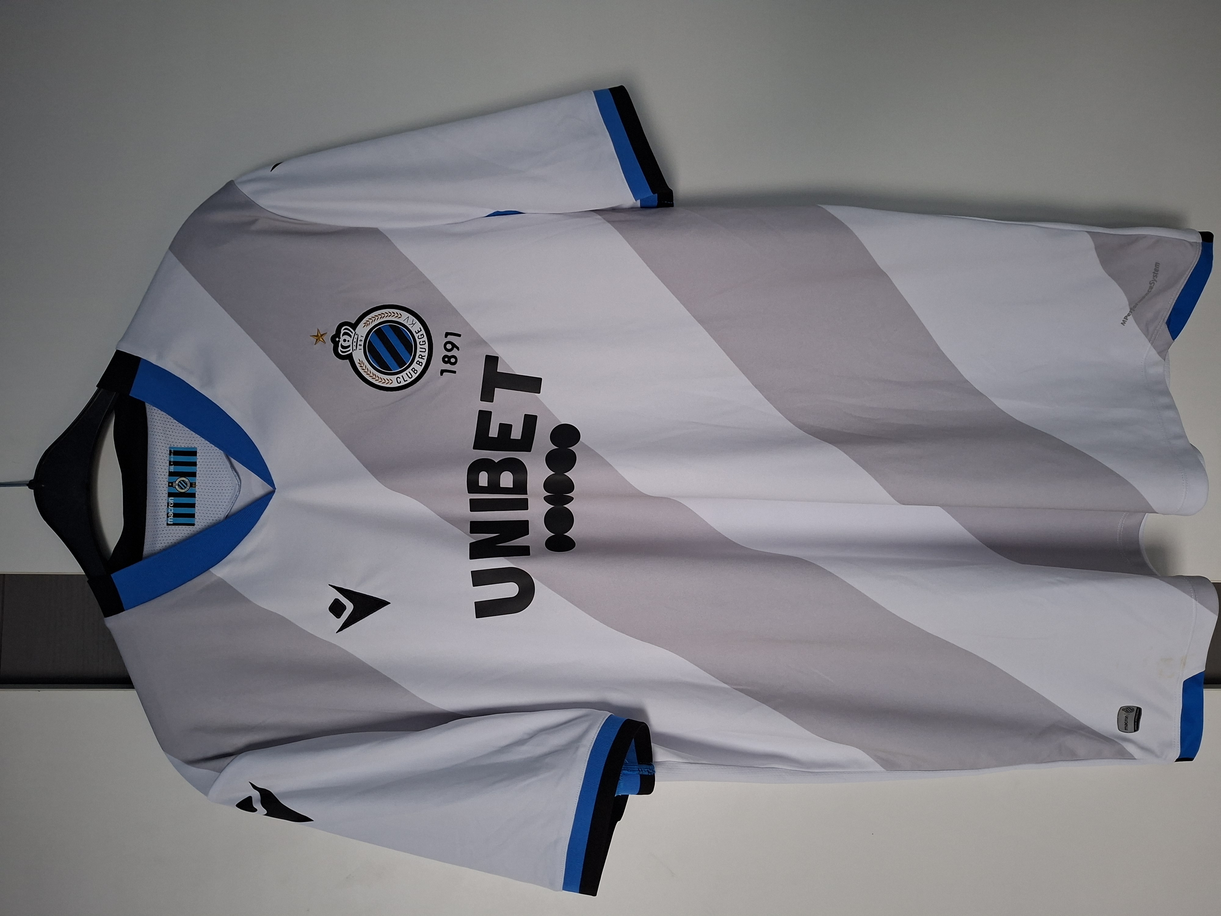 Club Brugge 2020-2021 Away shirt