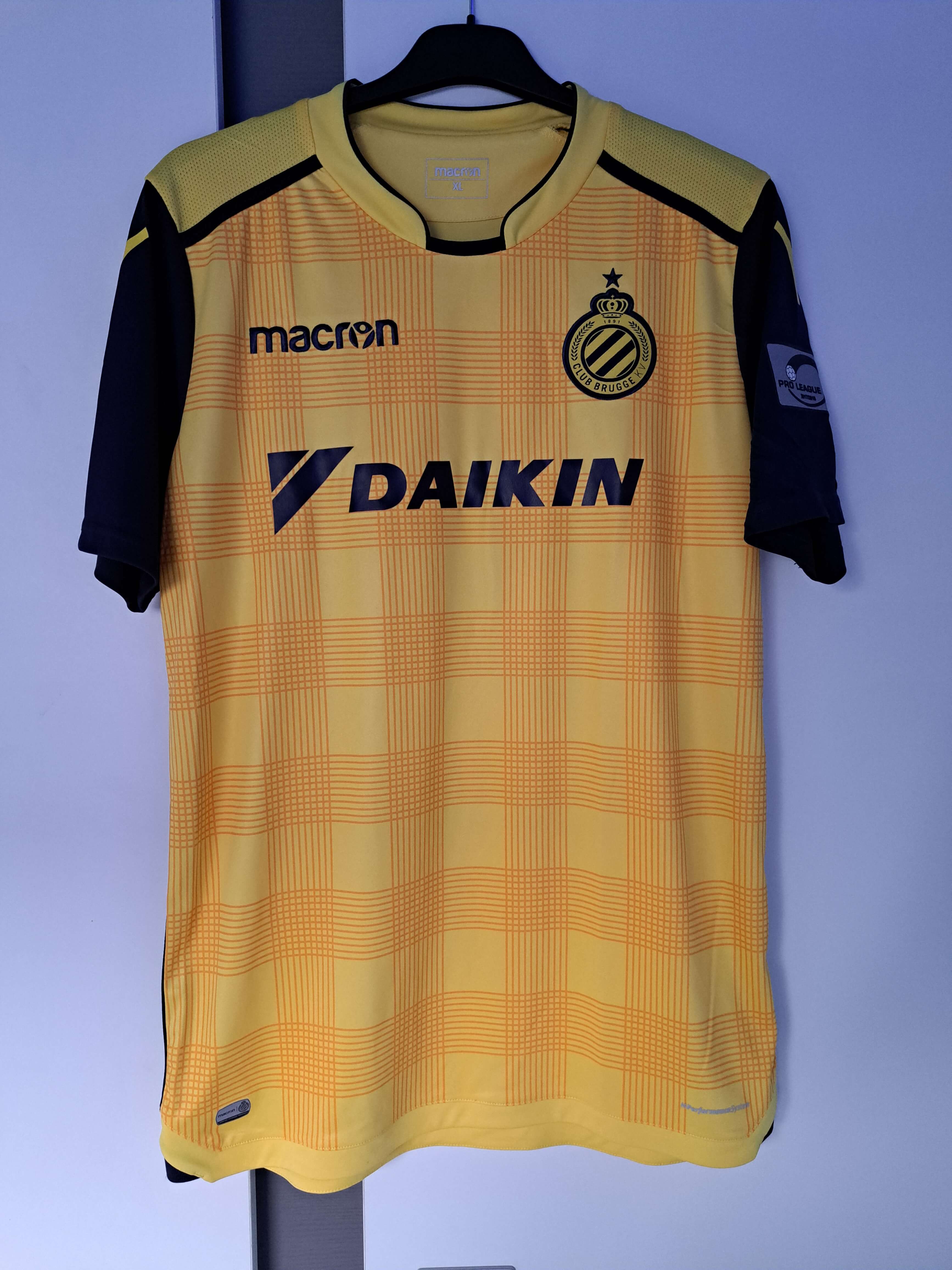 Club Brugge 2017-2018 Third shirt