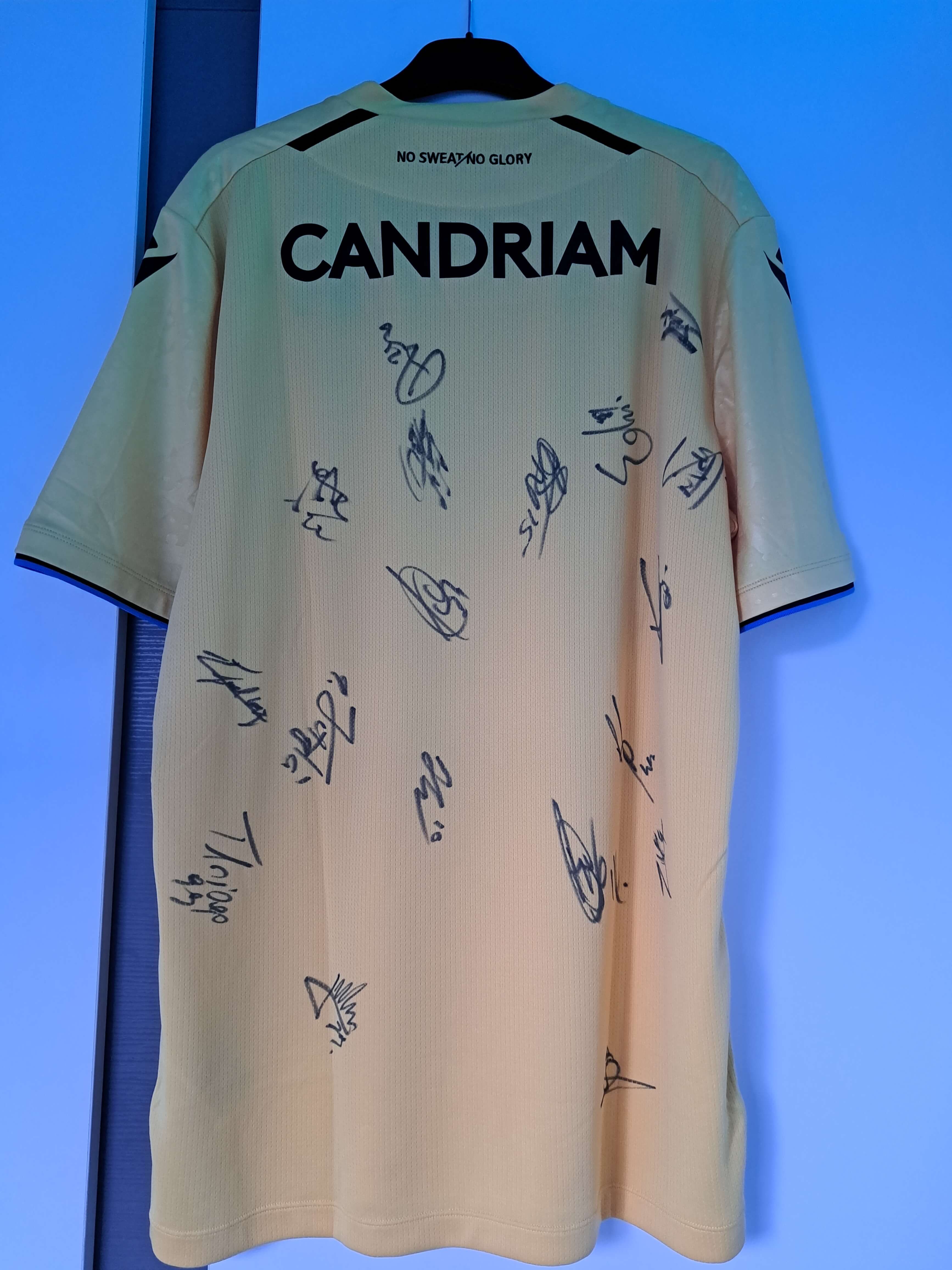 Club Brugge 2021-2022 Away shirt