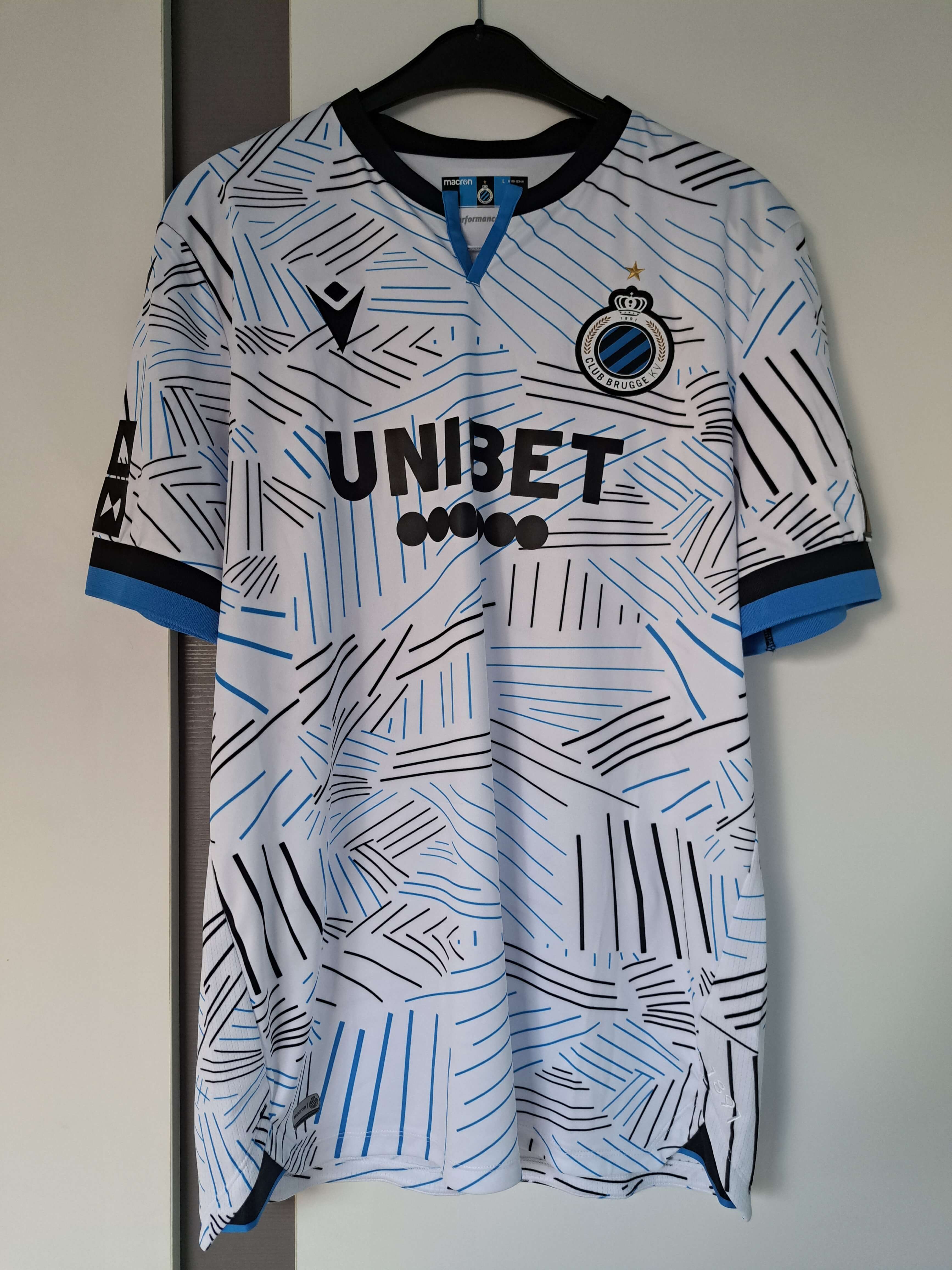 Club Brugge 2022-2023 Away shirt