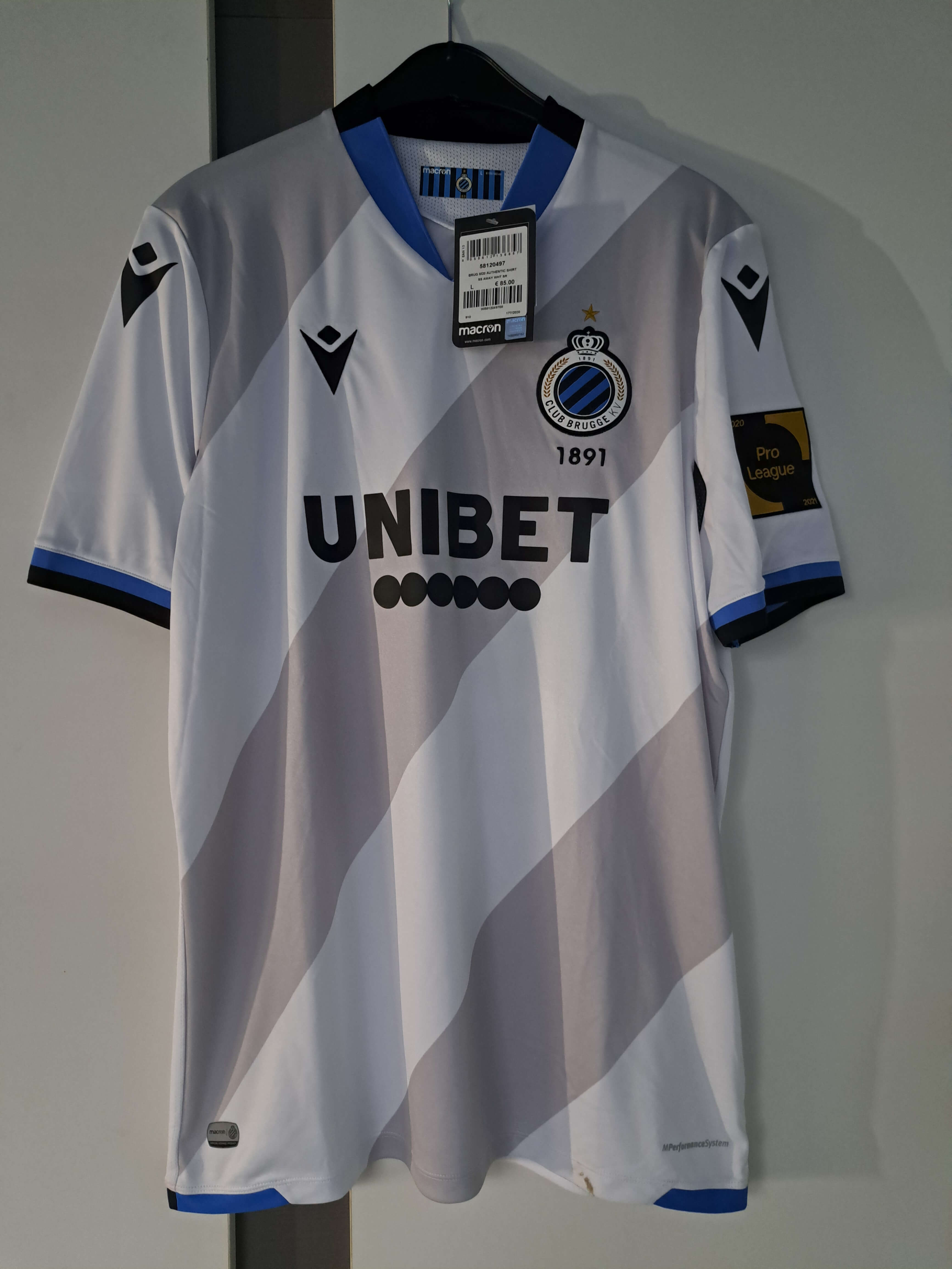 Club Brugge 2020-2021 Away shirt